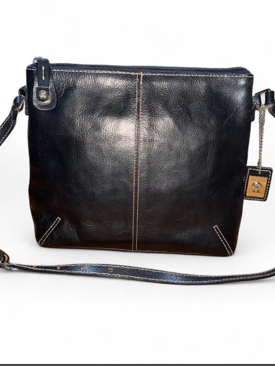 Etienne Aigner Handbags - Etienne Aigner Vintage Leather Shoulder Bag
